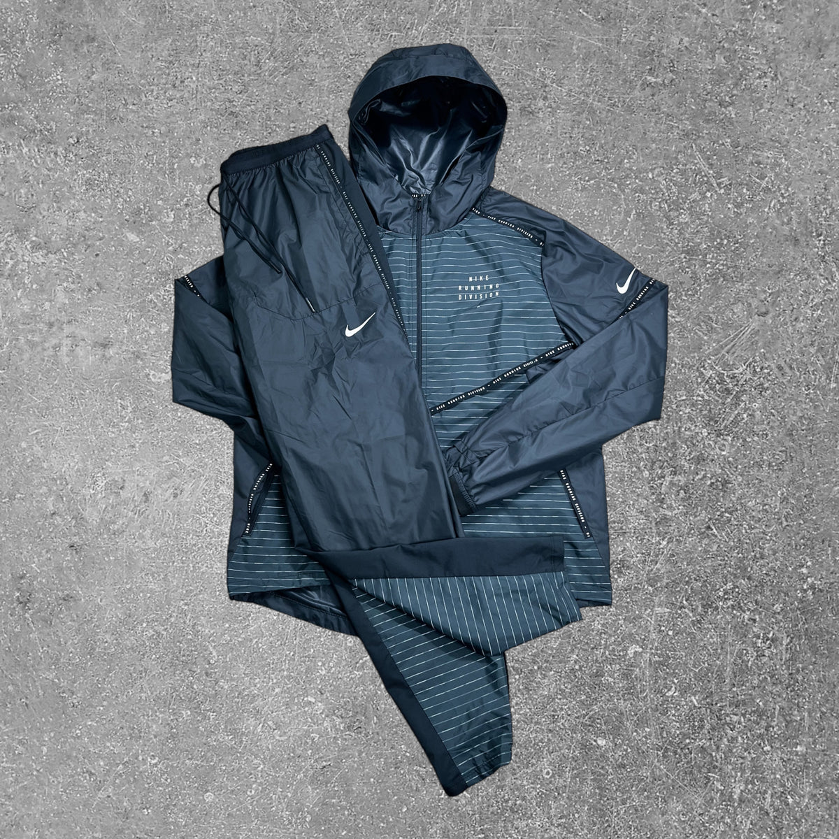 NIKE RUNNING DIVISION STORM FIT REFLECTIVE TRACKSUIT BLACK